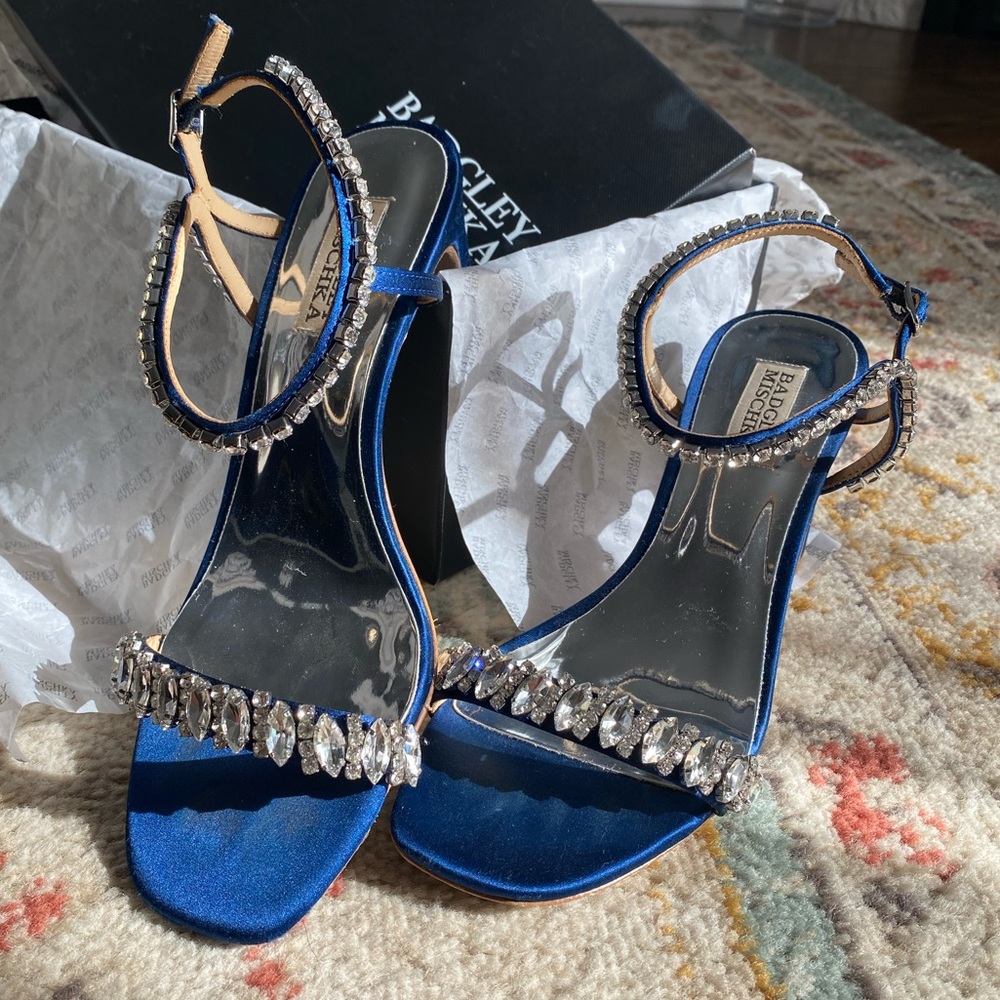 Badgley Mischka Marilee navy satin - LIKE NEW